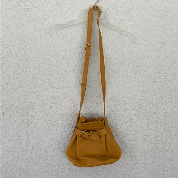 COACH vintage Elegant yellow/brown  Leather Shoulder/Crossbody bucket bag - Picture 2 of 13